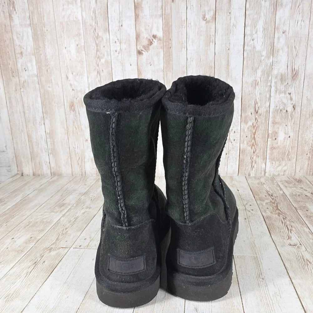 UGG step into